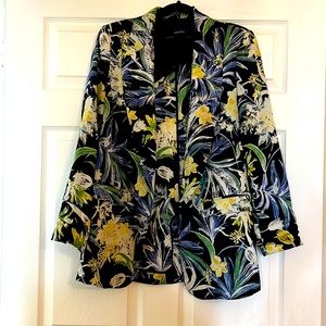 Zara floral blazer. Size M